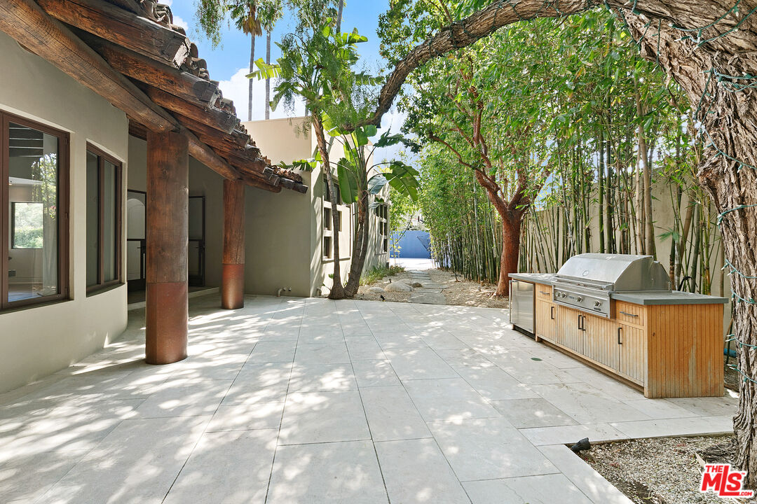 3348 Clerendon Road Beverly Hills, CA 90210 - Photo 44 of 50