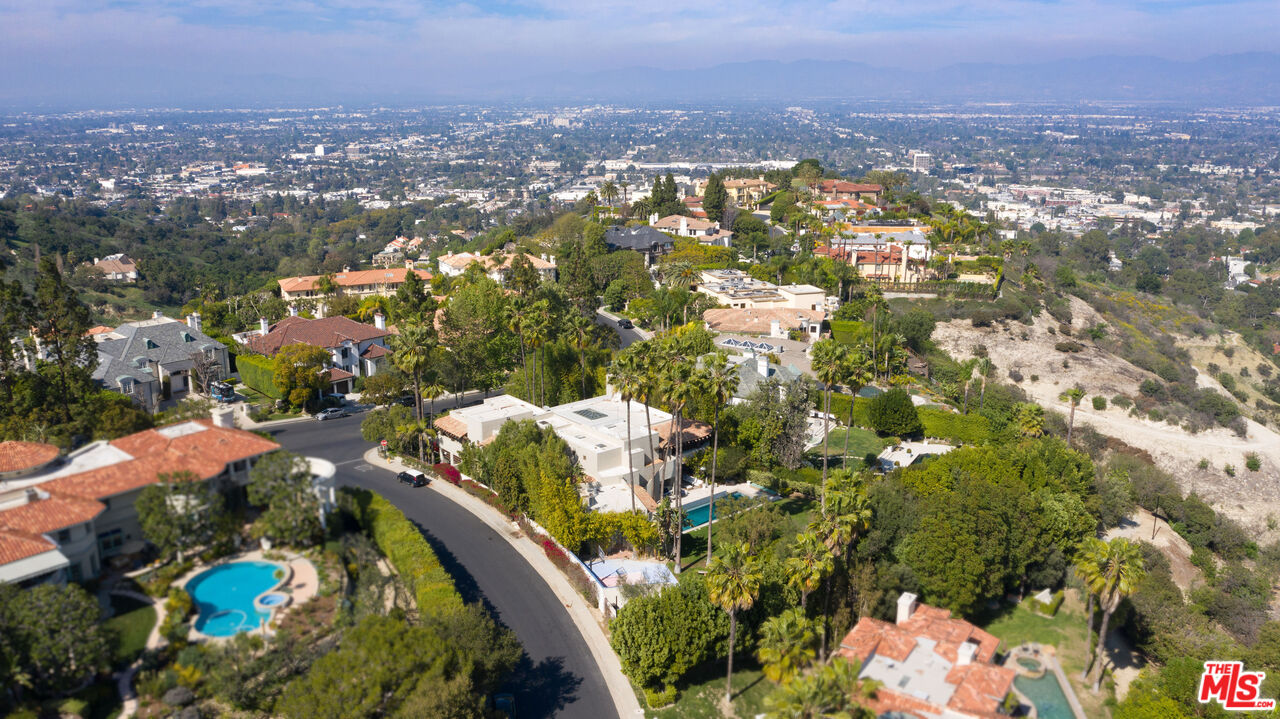 3348 Clerendon Road Beverly Hills, CA 90210 - Photo 6 of 50