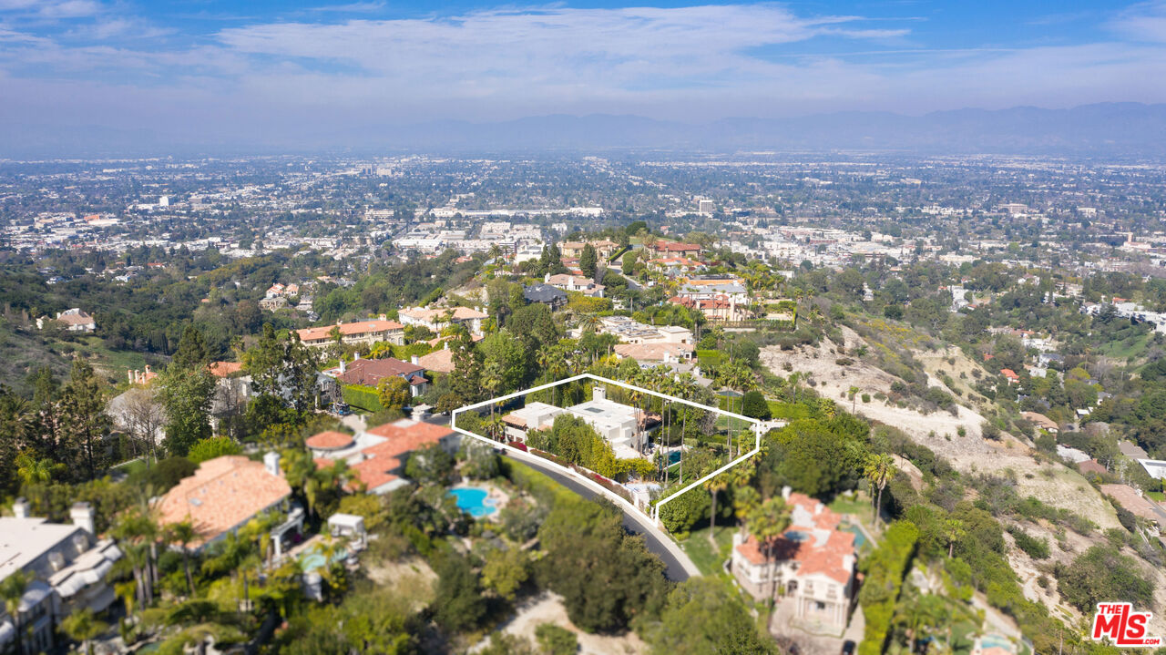 3348 Clerendon Road Beverly Hills, CA 90210 - Photo 7 of 50