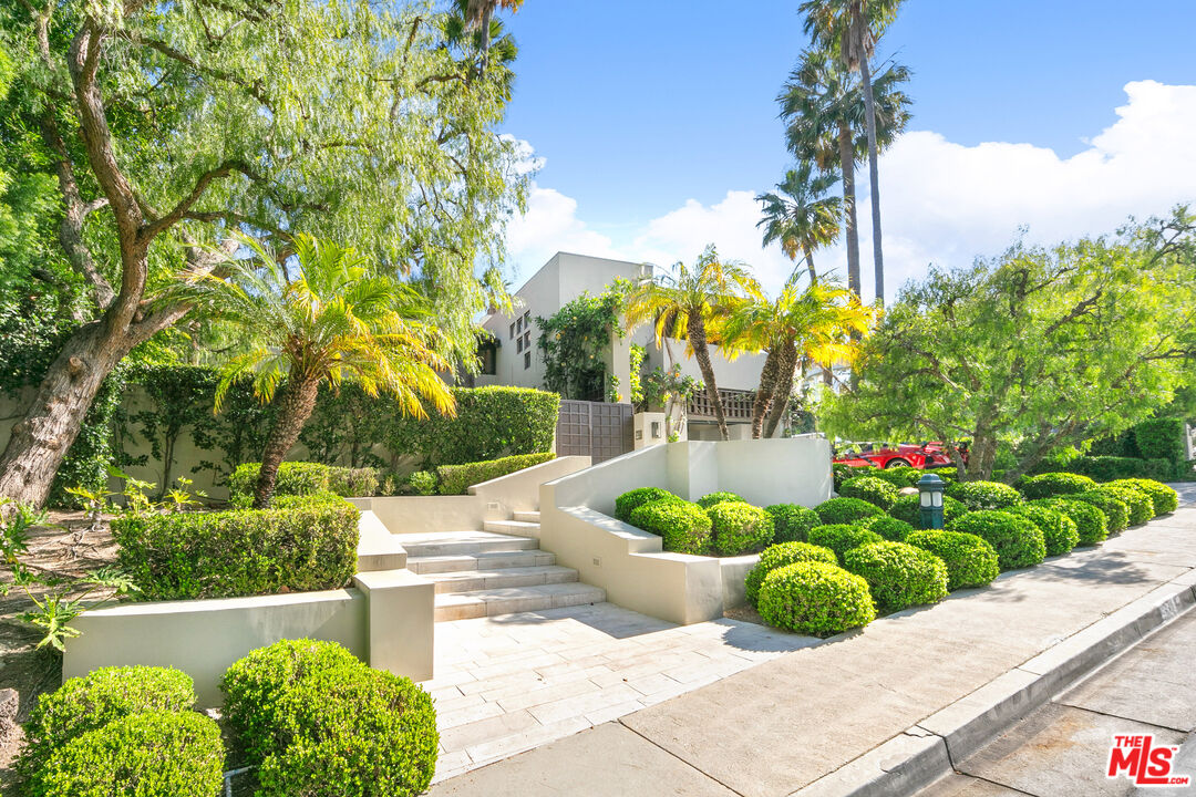 3348 Clerendon Road Beverly Hills, CA 90210 - Photo 8 of 50