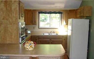 79 Animikean Ridge Hedgesville, WV 25427 - Photo 9 of 19 Kitchen