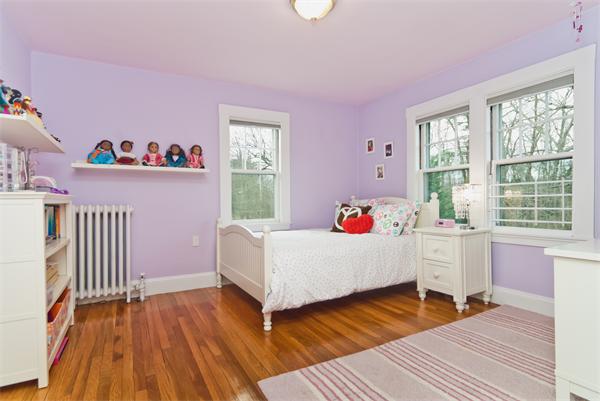 70 Moffat Road Newton, MA 02468 - Photo 13 of 19