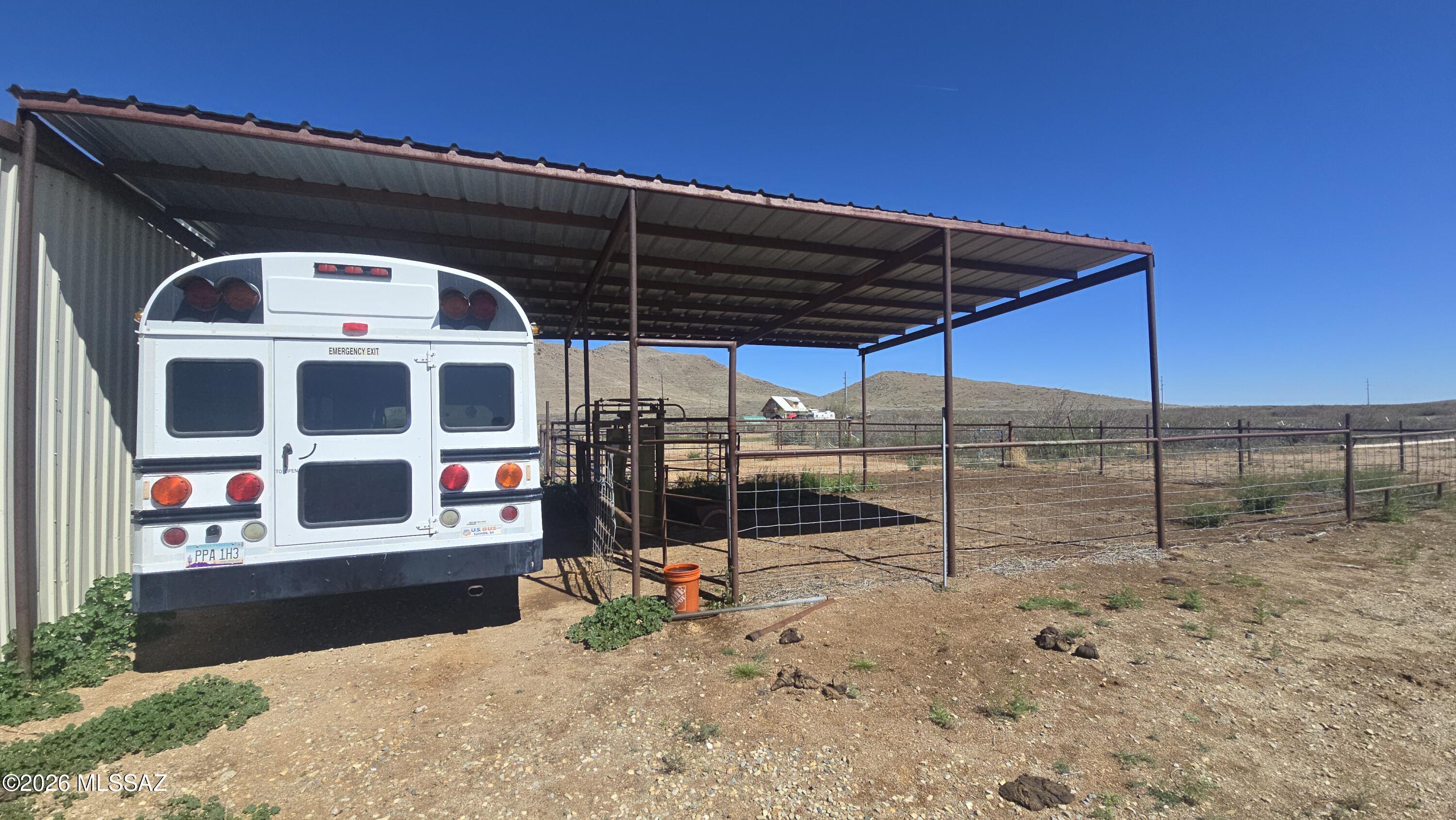 6464 North 6 Gun Road Willcox, AZ 85643 - Photo 29 of 32 Carport or equipment storage
