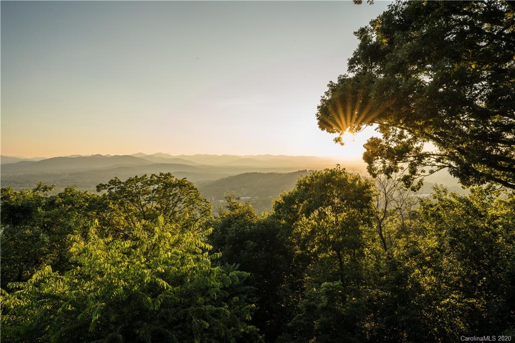 46 Bent Tree Road Asheville, NC 28804 - Photo 5 of 27 Gallery Image 5