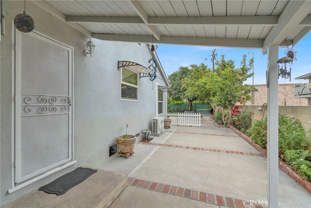 2501 Deodar Street Santa Ana, CA 92705 - Photo 32 of 43 a view of a porch