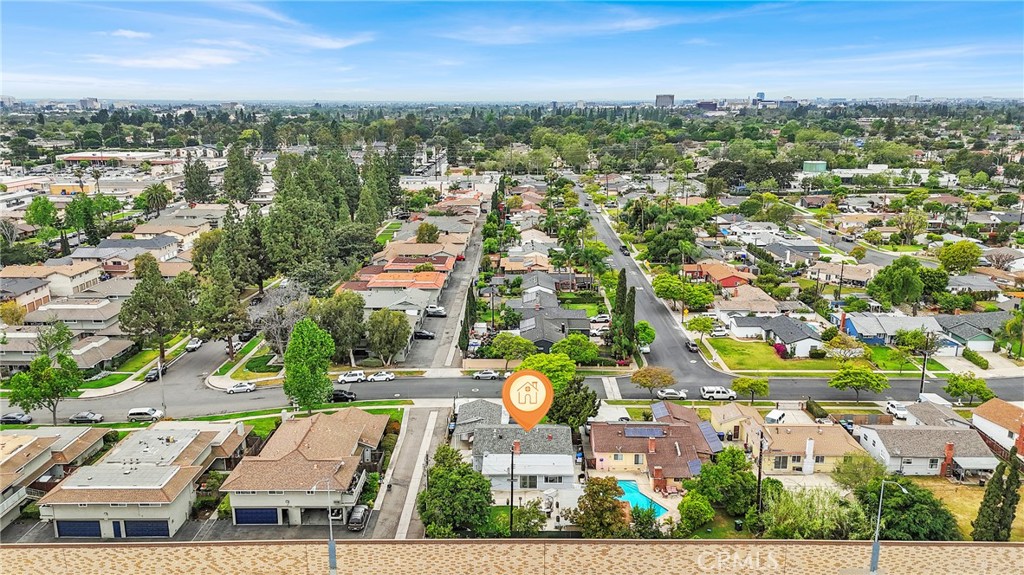 2501 Deodar Street Santa Ana, CA 92705 - Photo 41 of 43 an aerial view of residential building with green space