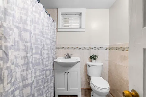 $3,000 | 27 Brinsley Street, Unit 1, Boston, MA 02121