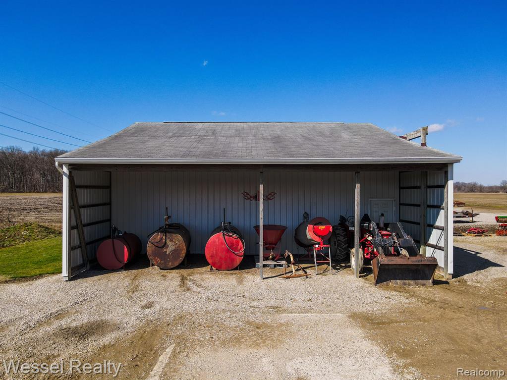 72121 McFadden Road Armada, MI 48005 - Photo 37 of 47