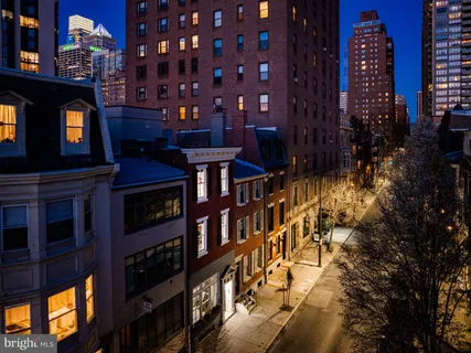 $2,495,000 | 2041 Locust Street, Philadelphia, PA 19103