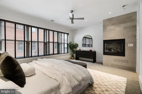 $2,495,000 | 2041 Locust Street, Philadelphia, PA 19103