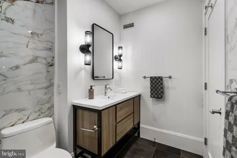 $2,495,000 | 2041 Locust Street, Philadelphia, PA 19103