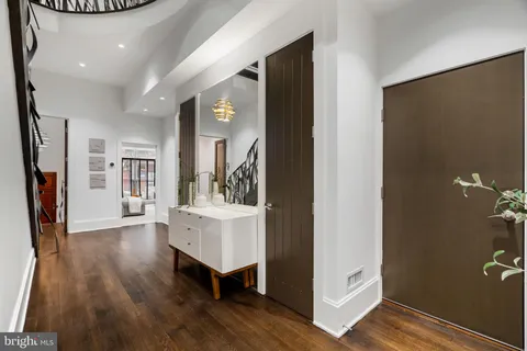 $2,495,000 | 2041 Locust Street, Philadelphia, PA 19103