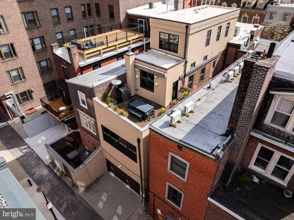 $2,495,000 | 2041 Locust Street, Philadelphia, PA 19103