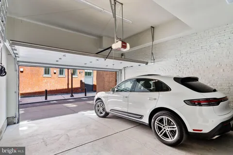 $2,495,000 | 2041 Locust Street, Philadelphia, PA 19103