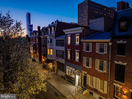 $2,495,000 | 2041 Locust Street, Philadelphia, PA 19103