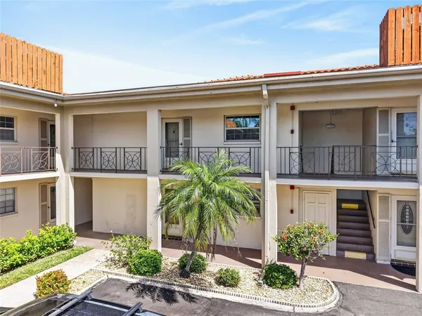 $149,000 | 19029 US Highway 19 North, Unit 616, Clearwater, FL 33764