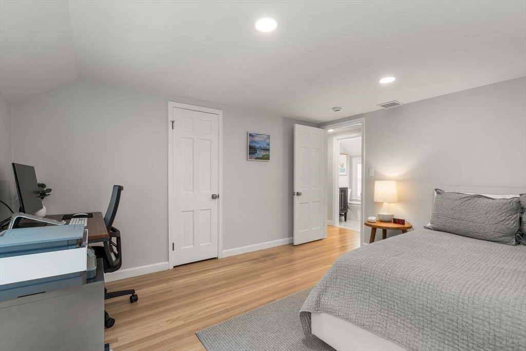 21 Madison Road Wellesley, MA 02481 - Photo 20 of 35