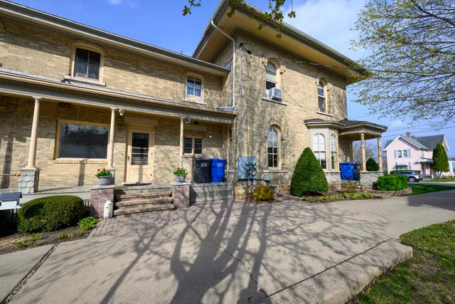$899,000 | 229 North Ludington Street, Columbus, WI 53925