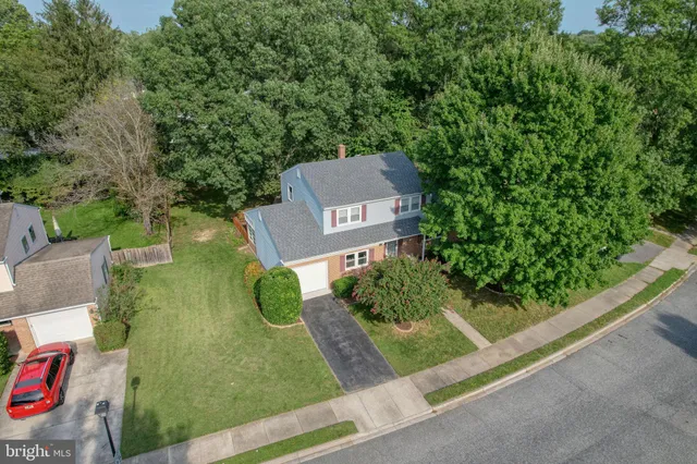 $320,000 | 839 Woodcrest Drive, Dover, DE 19904