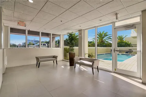 $415,000 | 2600 Collins Avenue, Unit 204, Miami Beach, FL 33140