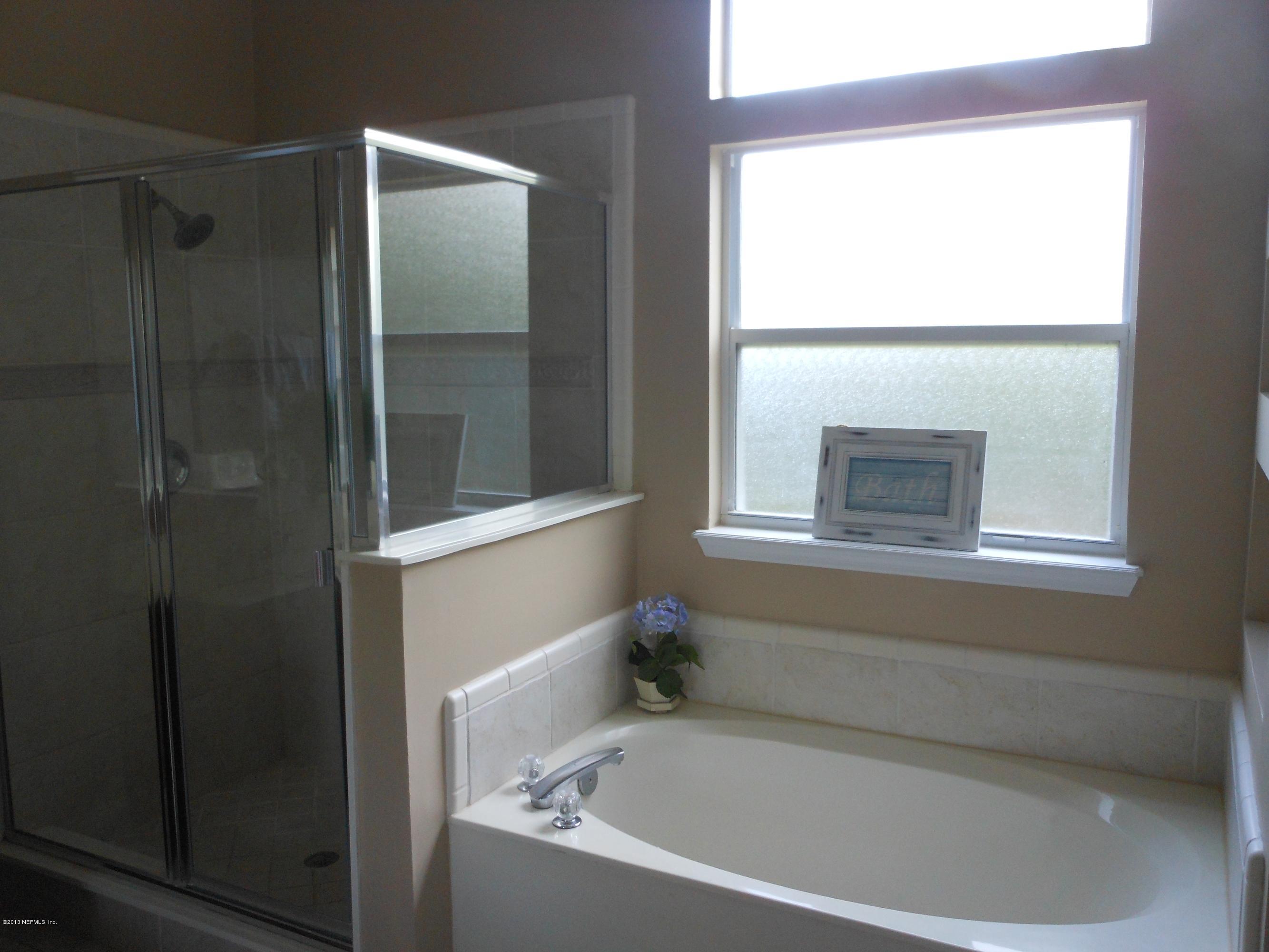 382 Edge Of Woods Road St. Augustine, FL 32092 - Photo 12 of 30 Master Bath 2