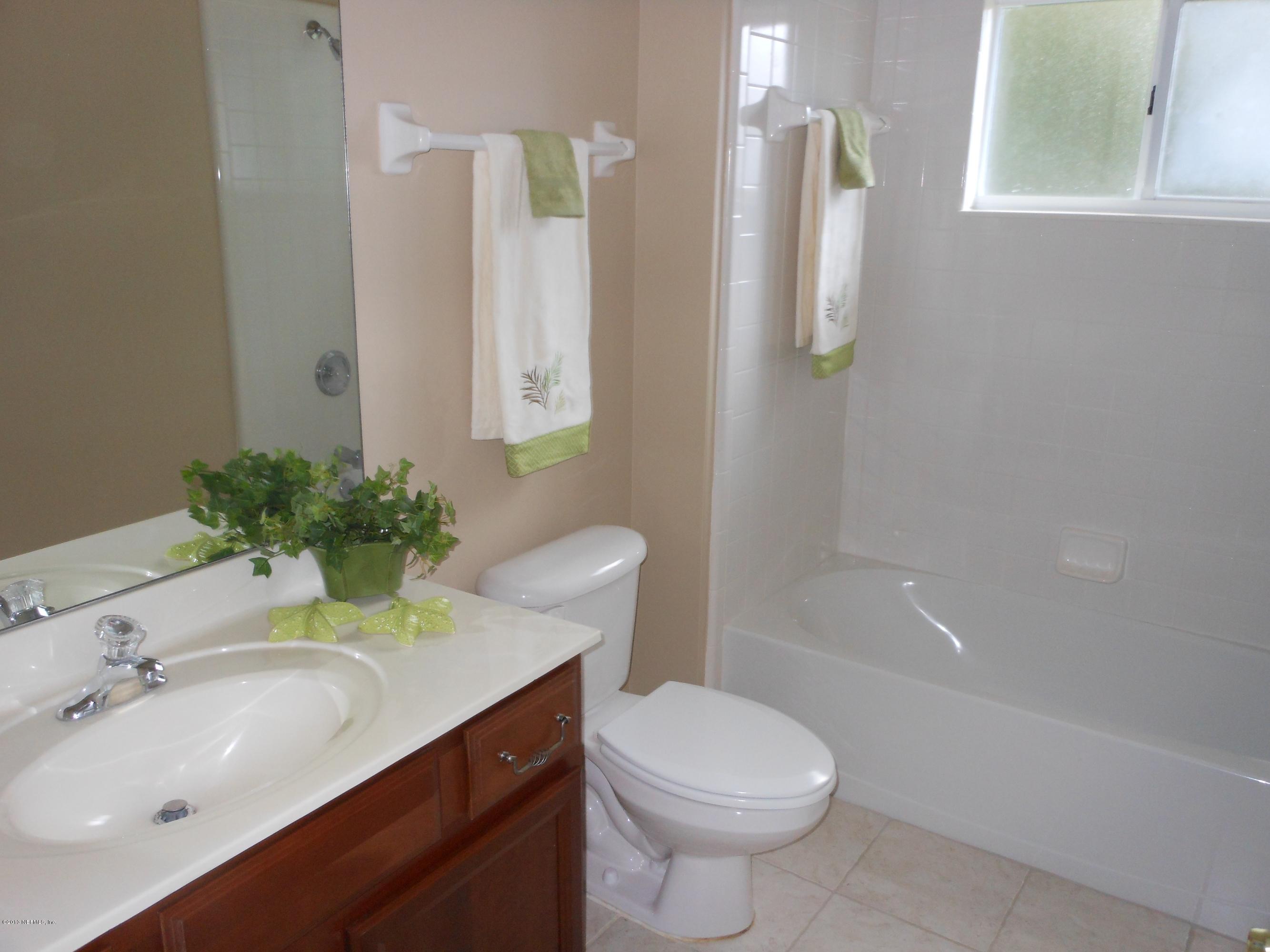 382 Edge Of Woods Road St. Augustine, FL 32092 - Photo 14 of 30 Guest Bath