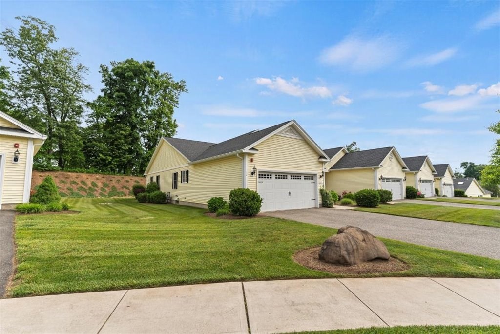 62 Beech Hill Road, Unit 62 West Springfield, MA 01089 - Photo 30 of 40 Gallery Image 30