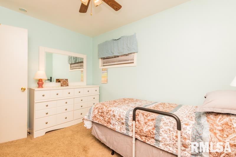 5211 North Ronald Road Peoria, IL 61614 - Photo 13 of 27 Gallery Image 13