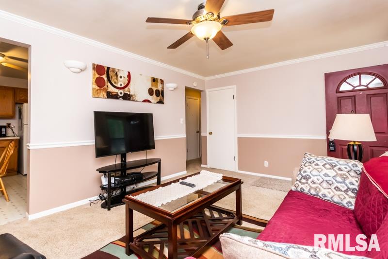 5211 North Ronald Road Peoria, IL 61614 - Photo 6 of 27 Gallery Image 6