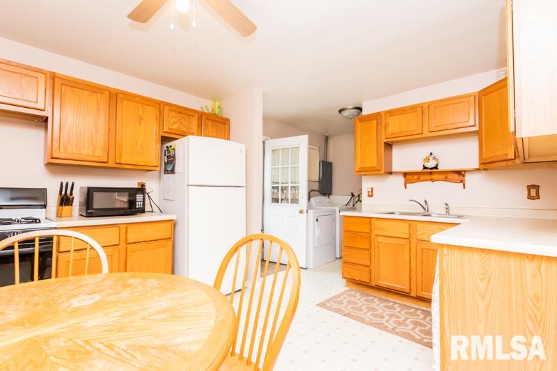5211 North Ronald Road Peoria, IL 61614 - Photo 7 of 27 Gallery Image 7
