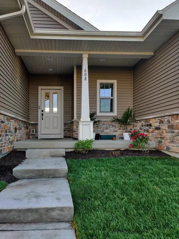 $650,000 | 608 Burnt Sienna Drive, Middleton, WI 53562