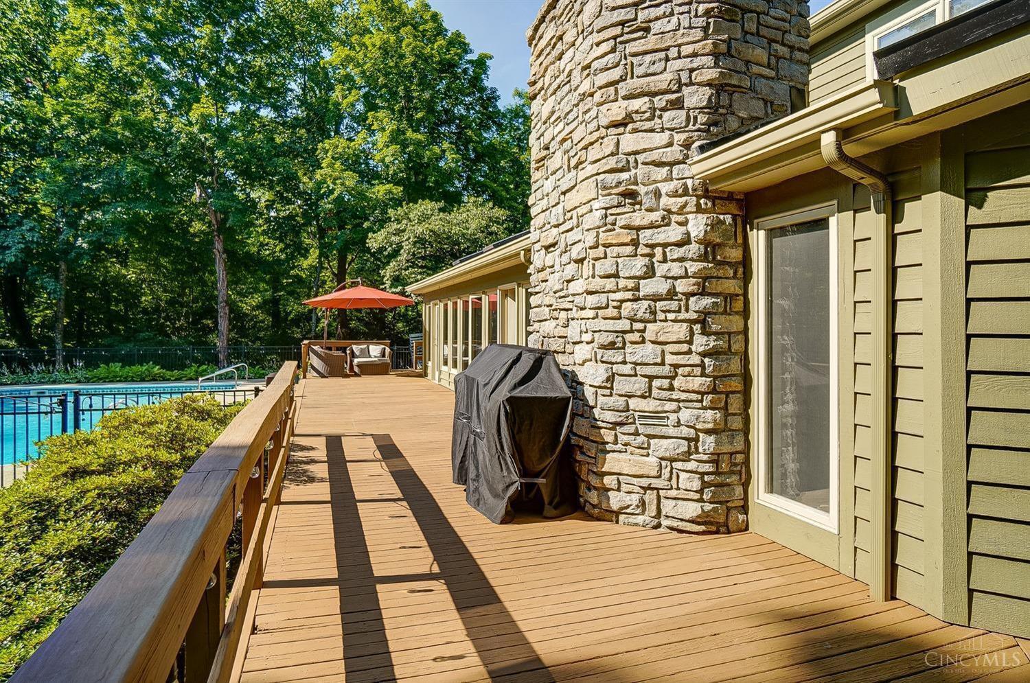 13 Locust Hill Road Cincinnati, OH 45245 - Photo 7 of 50 Gallery Image 7