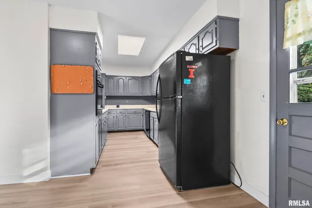 $189,000 | 10 Coachlight Court, Springfield, IL 62703