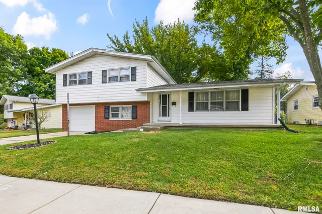 $189,000 | 10 Coachlight Court, Springfield, IL 62703