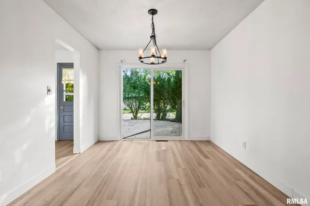 $189,000 | 10 Coachlight Court, Springfield, IL 62703