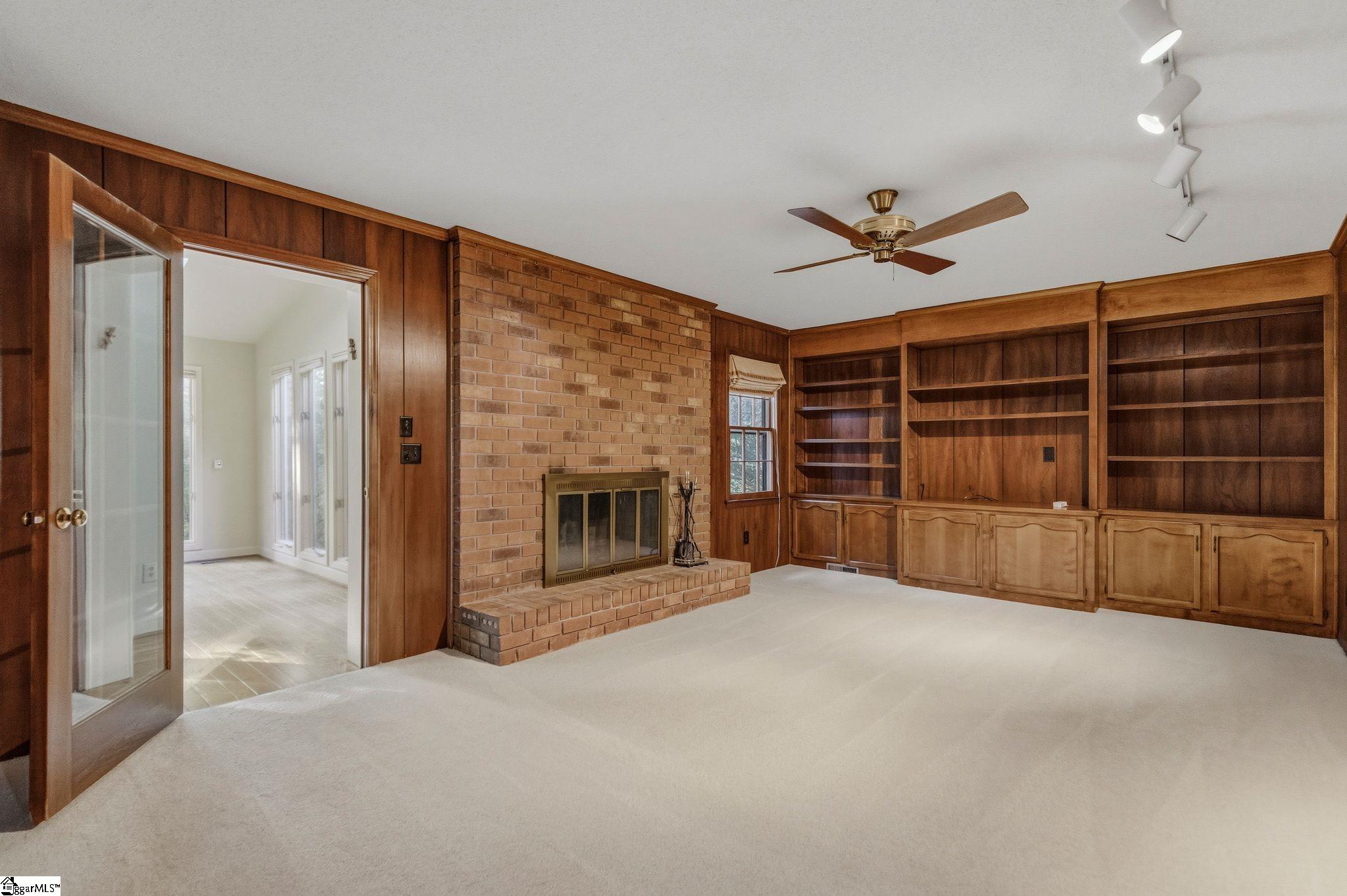 409 Hudson Farm Road Greer, SC 29650 - Photo 6 of 33