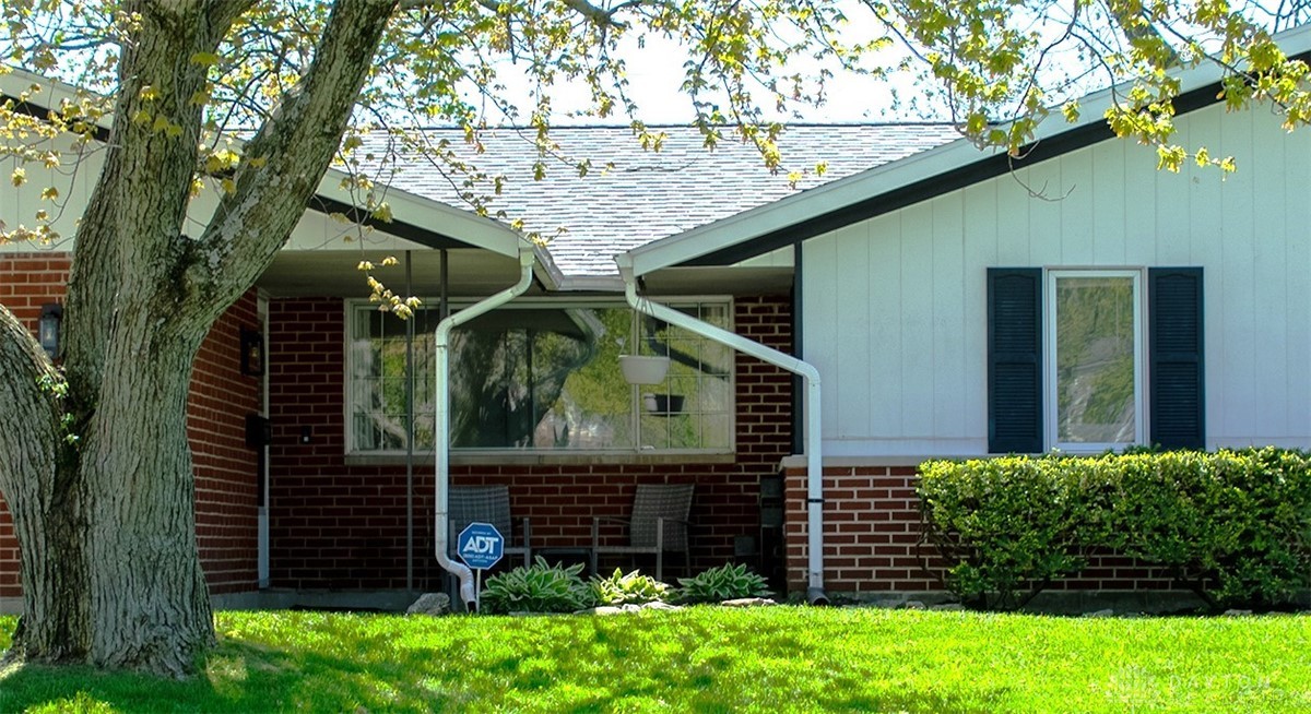 6100 Hemingway Road Huber Heights, OH 45424 - Photo 2 of 22 Gallery Image 2