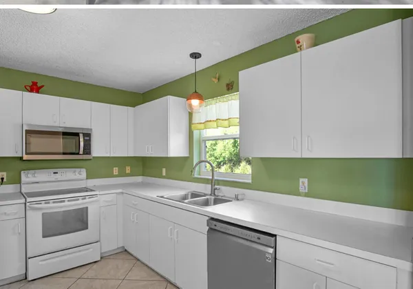 $1,900 | 5680 Travelers Way, Fort Pierce, FL 34982