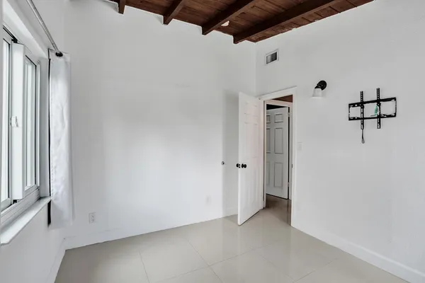 $3,200 | 4670 Southwest 25th Avenue, Fort Lauderdale, FL 33312