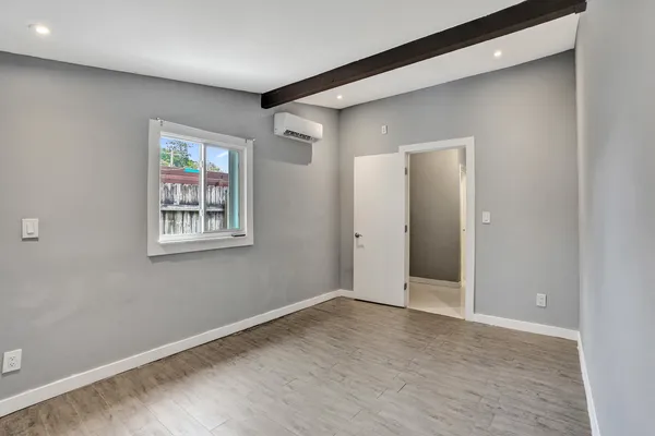 $3,200 | 4670 Southwest 25th Avenue, Fort Lauderdale, FL 33312