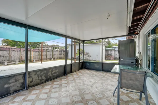 $3,200 | 4670 Southwest 25th Avenue, Fort Lauderdale, FL 33312