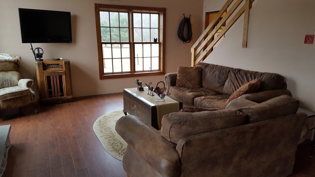 667 Southbridge Road Warren, MA 01585 - Photo 9 of 24 Gallery Image 9