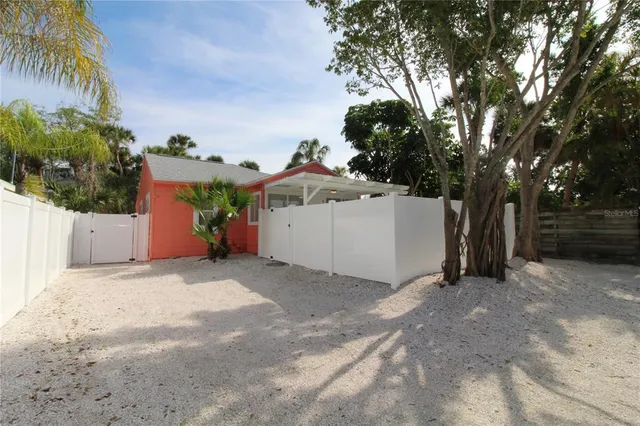 $3,299 | 5235 Calle De Costa Rica, Sarasota, FL 34242