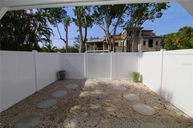 $3,299 | 5235 Calle De Costa Rica, Sarasota, FL 34242