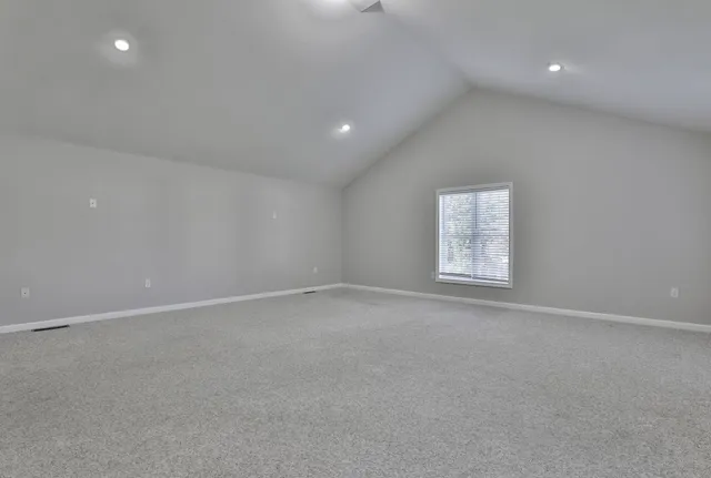 $3,200 | 98 Barbara Lane, Unit 48, Hudson, NH 03051