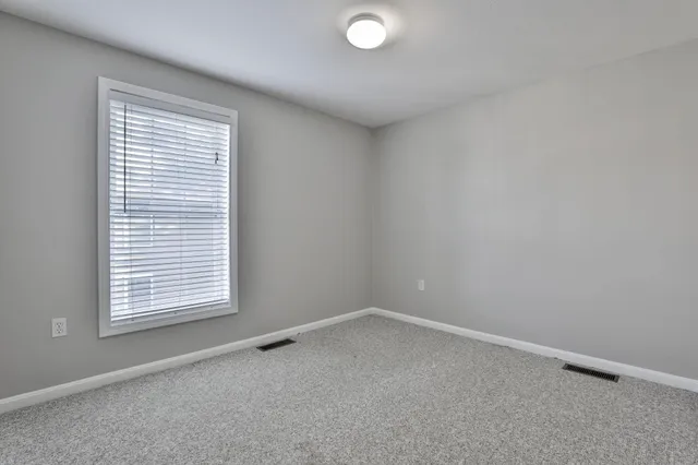 $3,200 | 98 Barbara Lane, Unit 48, Hudson, NH 03051