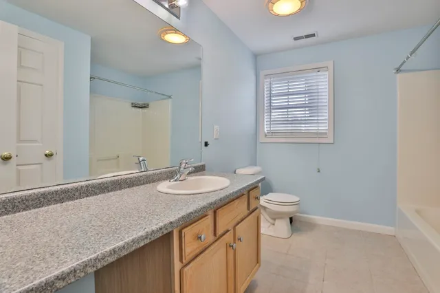 $3,200 | 98 Barbara Lane, Unit 48, Hudson, NH 03051