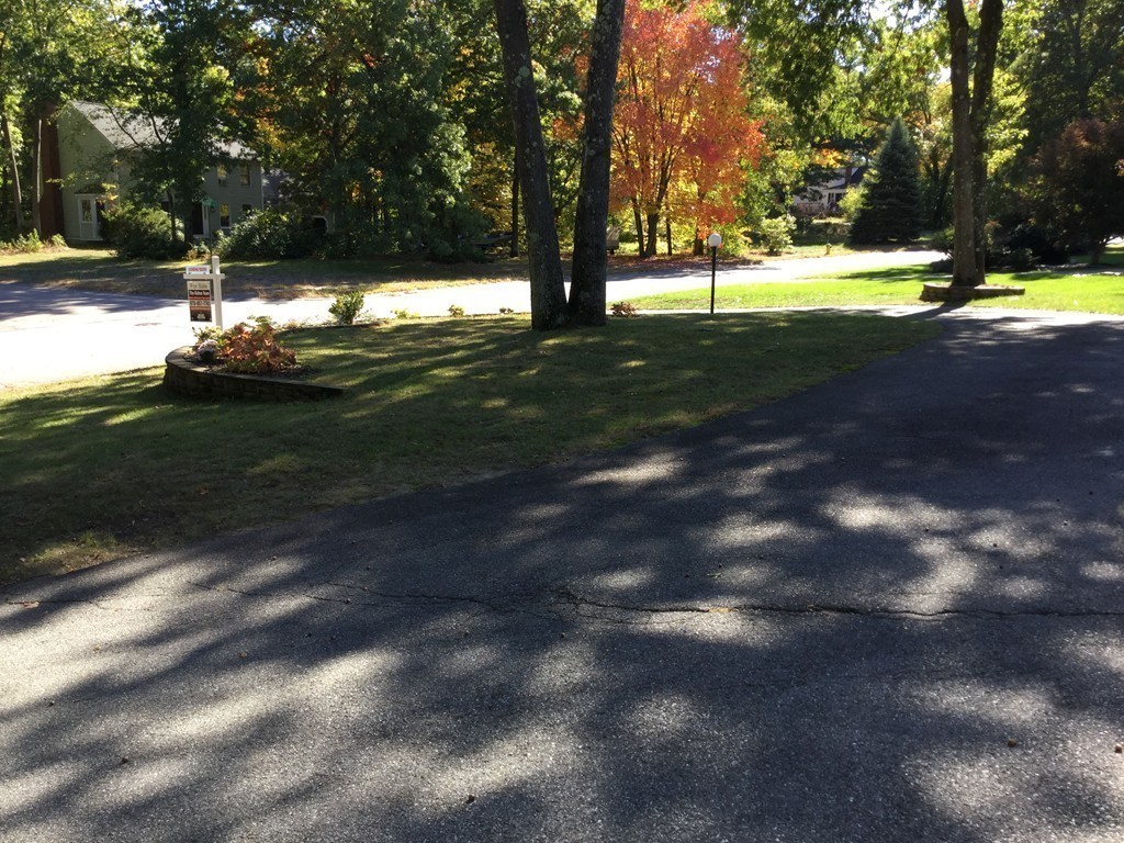 5 Bear Path Clinton, MA 01510 - Photo 3 of 30