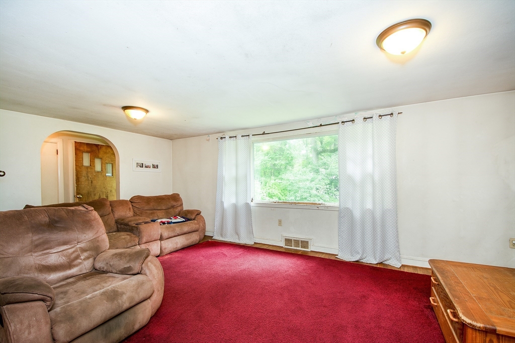 20 Old Colony Road Hingham, MA 02043 - Photo 8 of 18 Gallery Image 8
