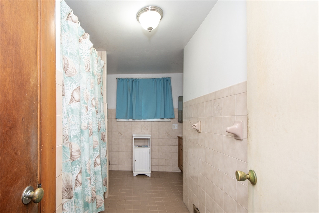 20 Old Colony Road Hingham, MA 02043 - Photo 9 of 18 Gallery Image 9
